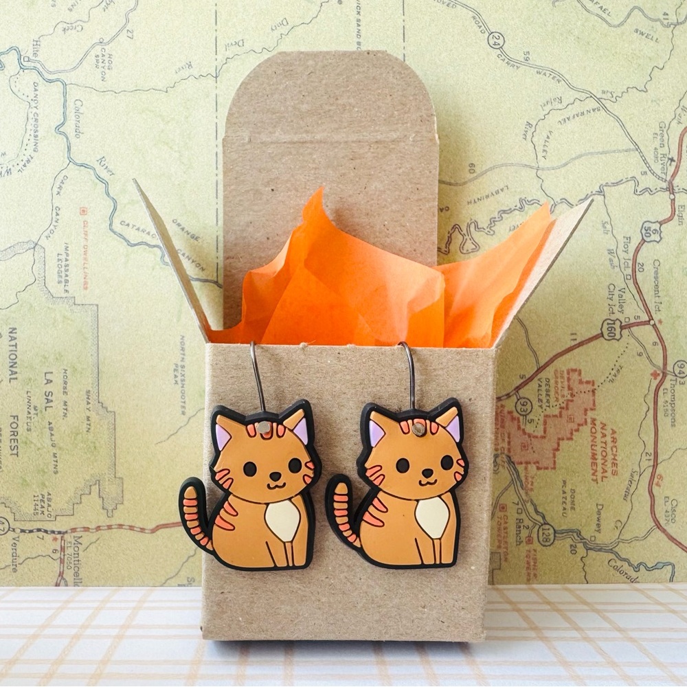 😻 Orange Cat Earrings - Multiple styles - New in original gift box 😻